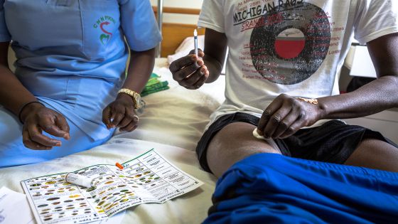 Pinchazos que evitan amputaciones (Senegal)