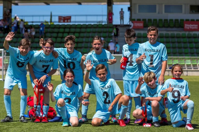 60 niños con diabetes disfrutan de la 6ª Diabetes Cup de fútbol