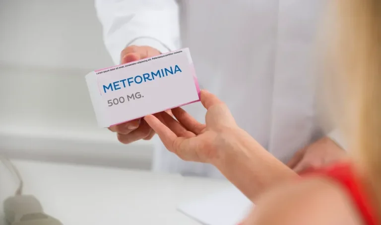 ¿Cómo funciona la Metformina?